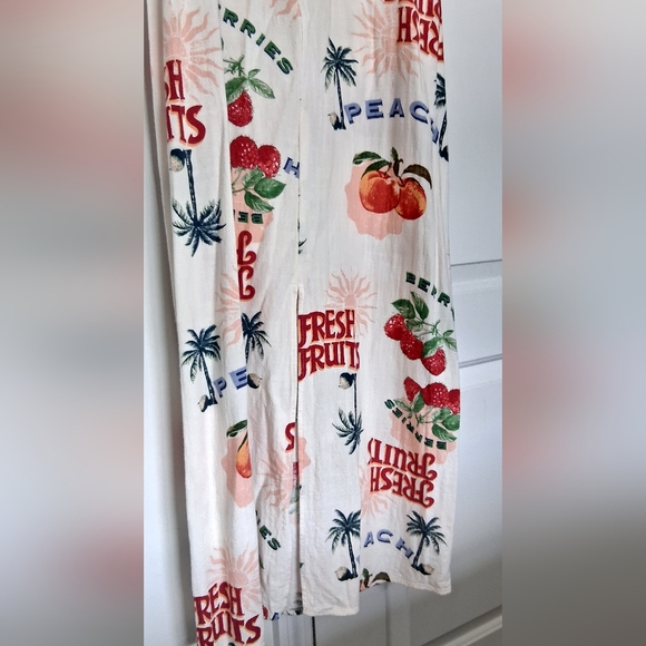 💥MOVING SALE MAKE OFFER Paper Heart Linen Blend Fresh Fruit Dress - Picture 5 of 8